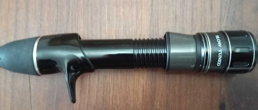 Cana de Jigging Storm Adajo + PE4