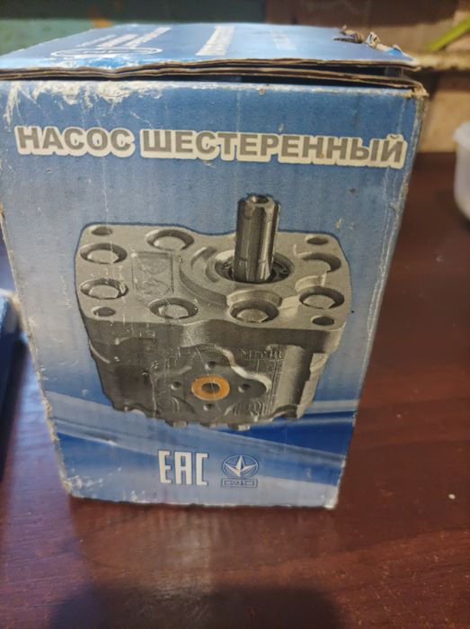 Продам насос шестеренный.