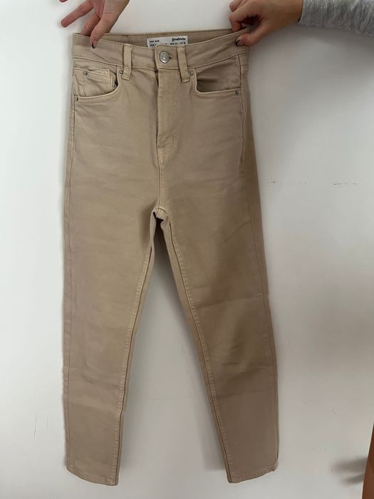 Calças de ganga beje, Stradivarius, 34