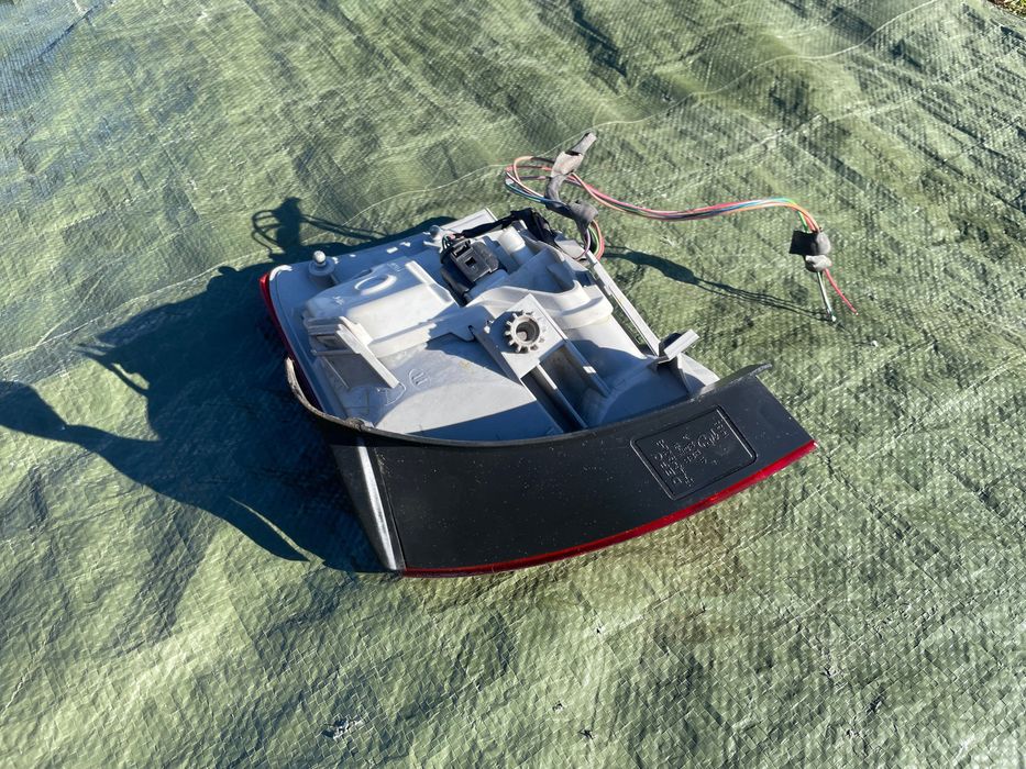 Lampa tył tylna lewa AUDI A4 B7 KOMBI