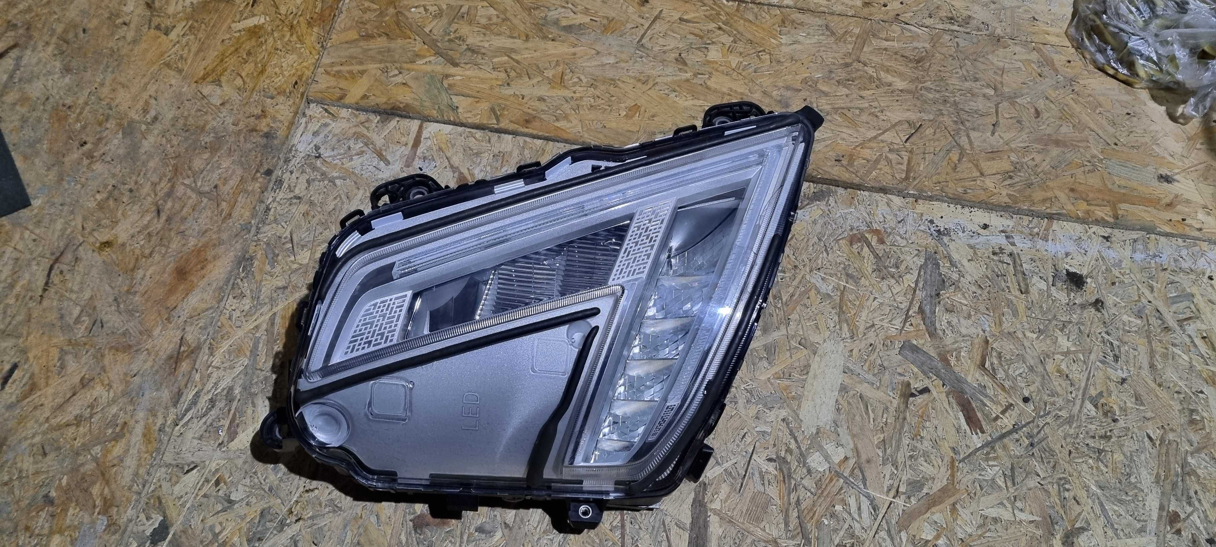 Lampa prawa led do volvo fh5 fm fmx oryginał