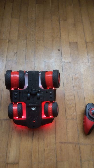 Машинка на радиоуправлении