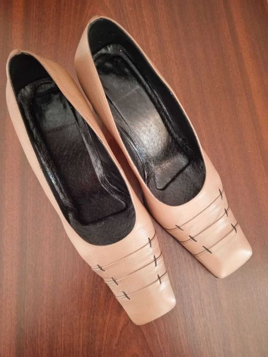 Жіночі туфлі. Розмір 39