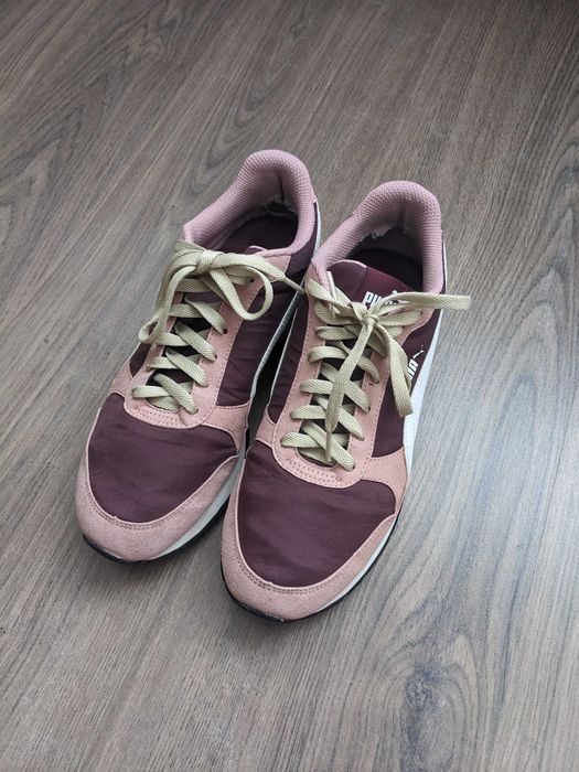 Взуття Puma жіночі (кросовки)