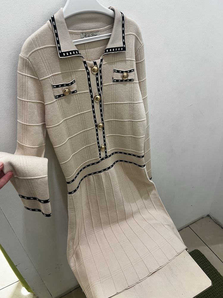 Продам платье для девочки