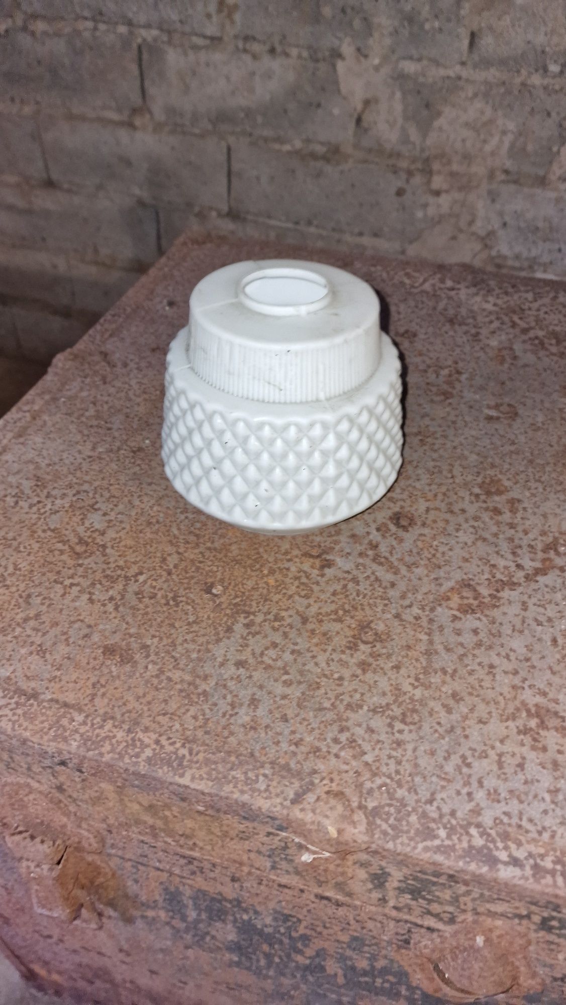 Klosze szklane do lamp z czasów prl