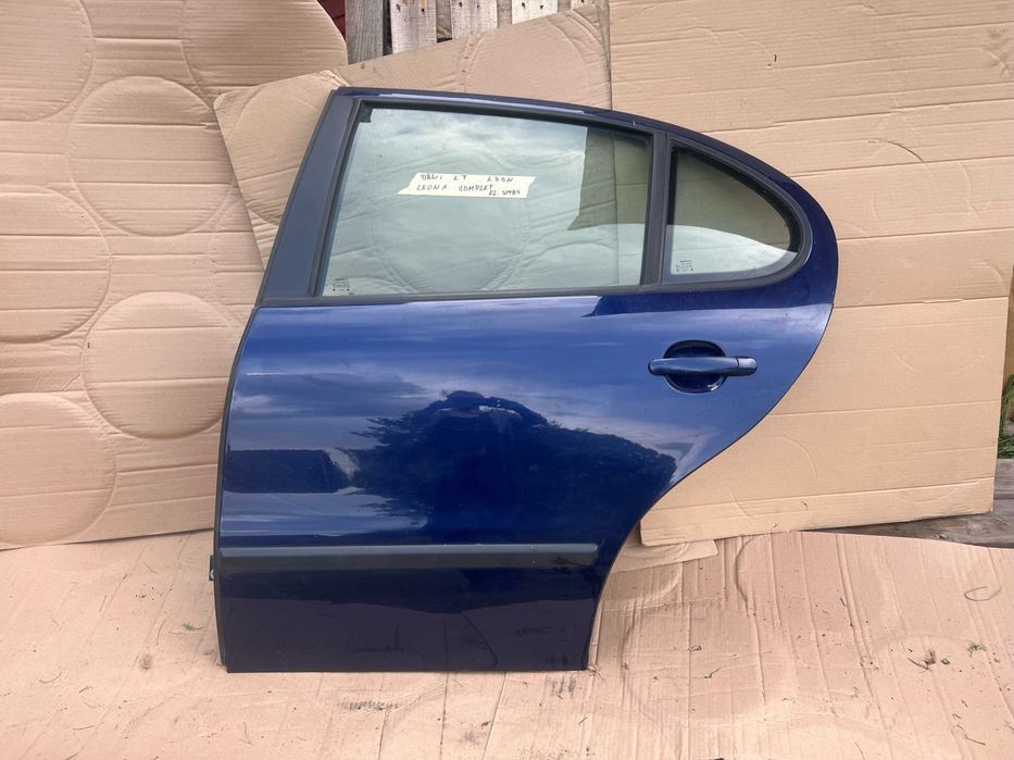 Drzwi lewy tył SEAT LEON 1 / TOLEDO 2 kod lakieru: LB5N
