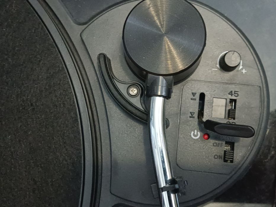 Вініловий програвач Auna+акустика