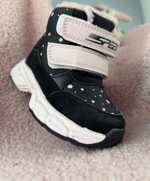 Зимове взуття для дівчинки р. 22