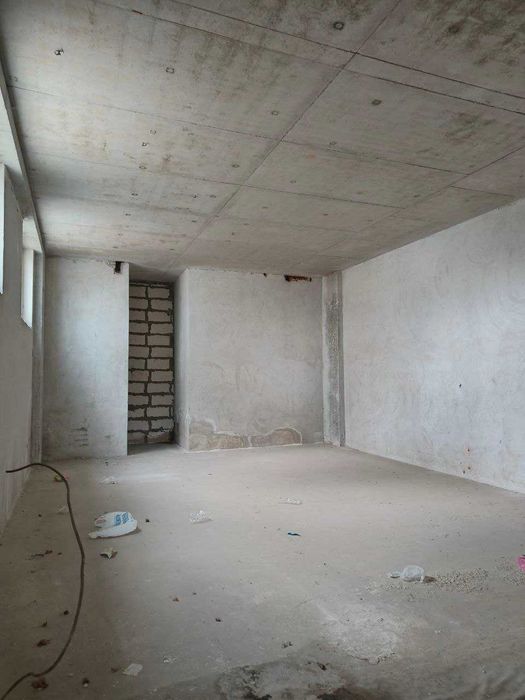 Продаж фасадного приміщення в ЖК Америка 380 м2