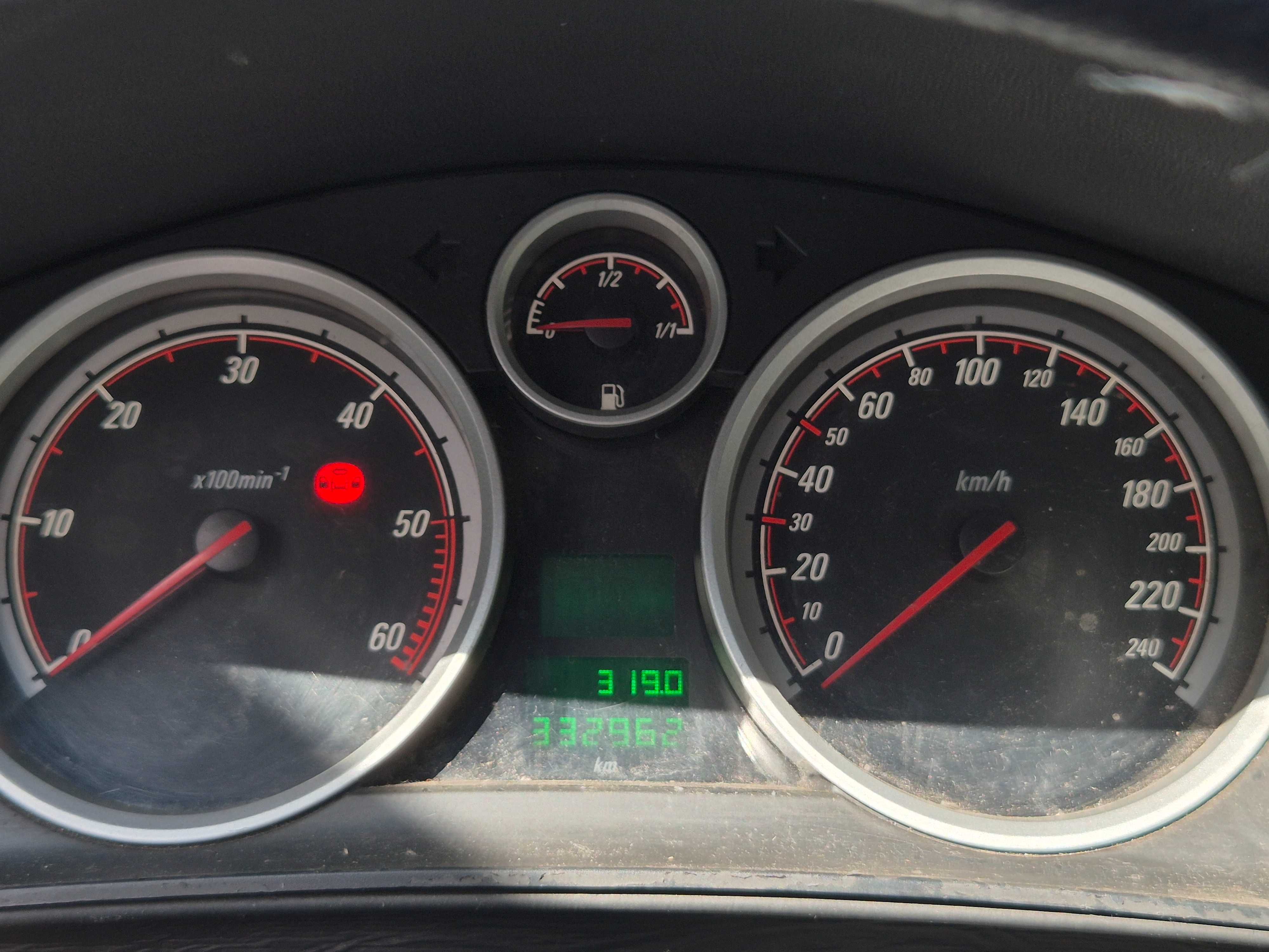 Opel astra GTC tuning  bi-xenon zdalne odpalanie silnika