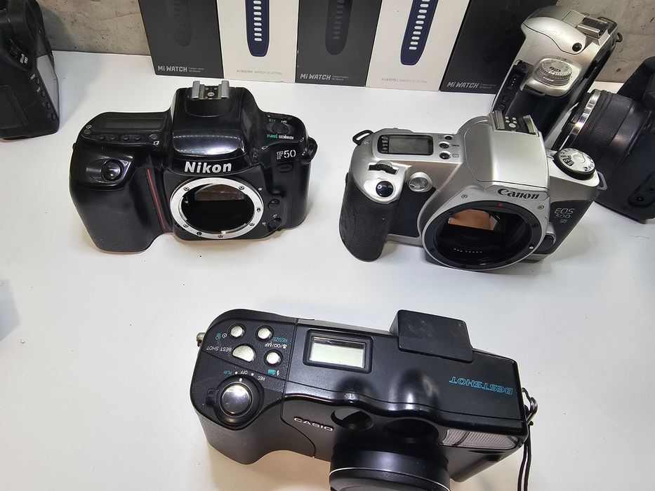 #1 Лот із 3 фотоапартів Nikon F50 CASIO Canon EOS 500N