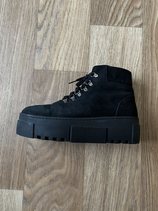 Ботинки женские