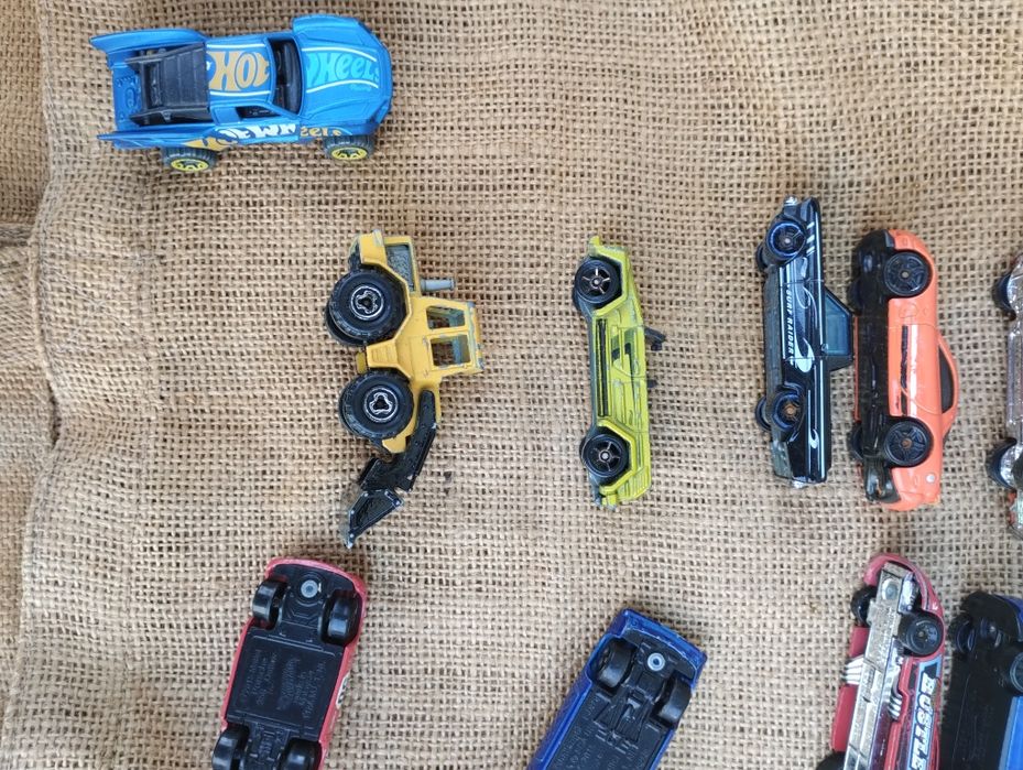 машинки hot wheels