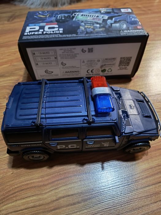 Policyjny Transformer P.C. Super Police – auto zmieniające się w robot