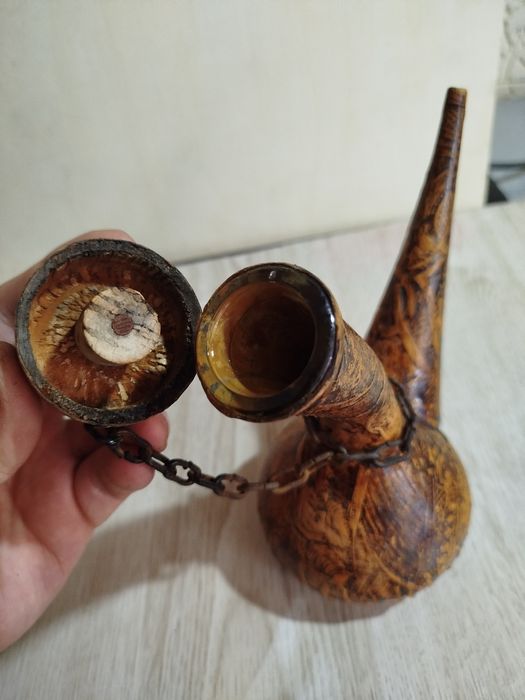 Karafka na wino skóra