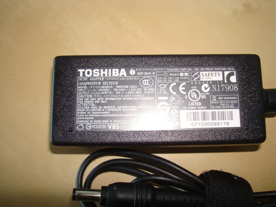 Carregador Toshiba PA3743E-1Ac3