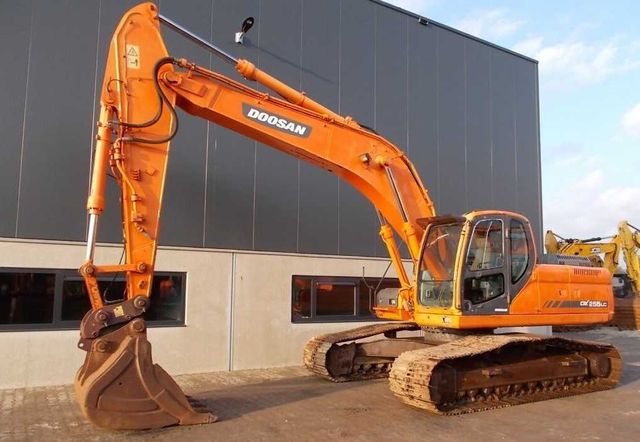 Гусеничний екскаватор DOOSAN DX 255–LC В наявності в Україні!