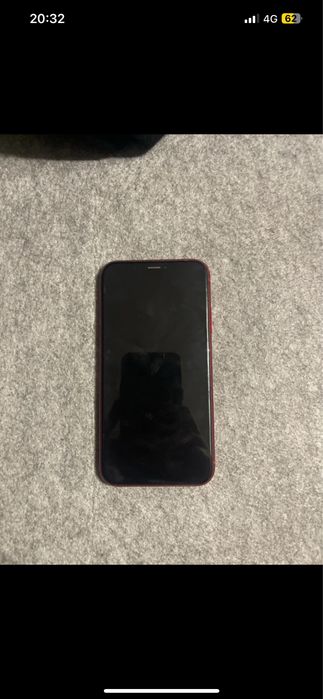 Iphone XR vermelho