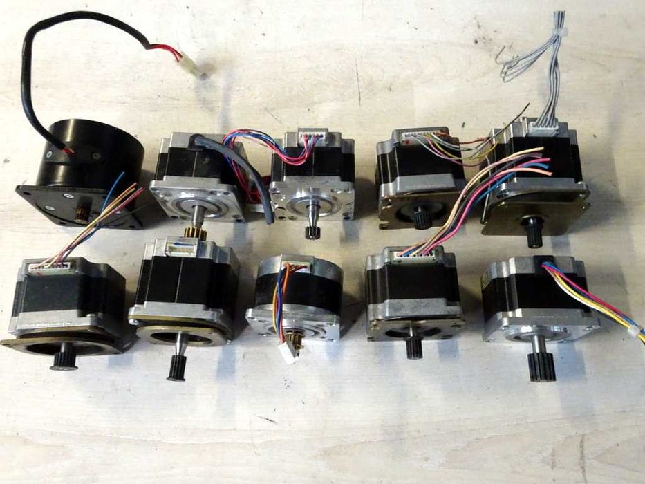 Mix silników krokowych NEMA23 różnych firm i marek (41).