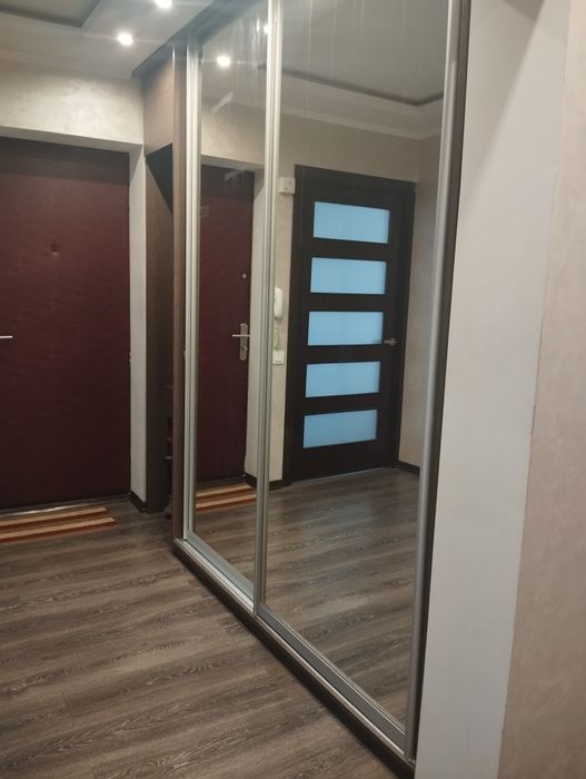 ЗДАЄТЬСЯ ВПЕРШЕ 3-х квартира, на Троещиніі для Сім'ї, є газ.