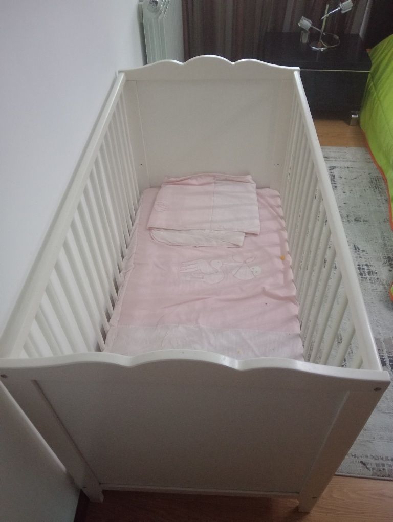Cama bebé branca