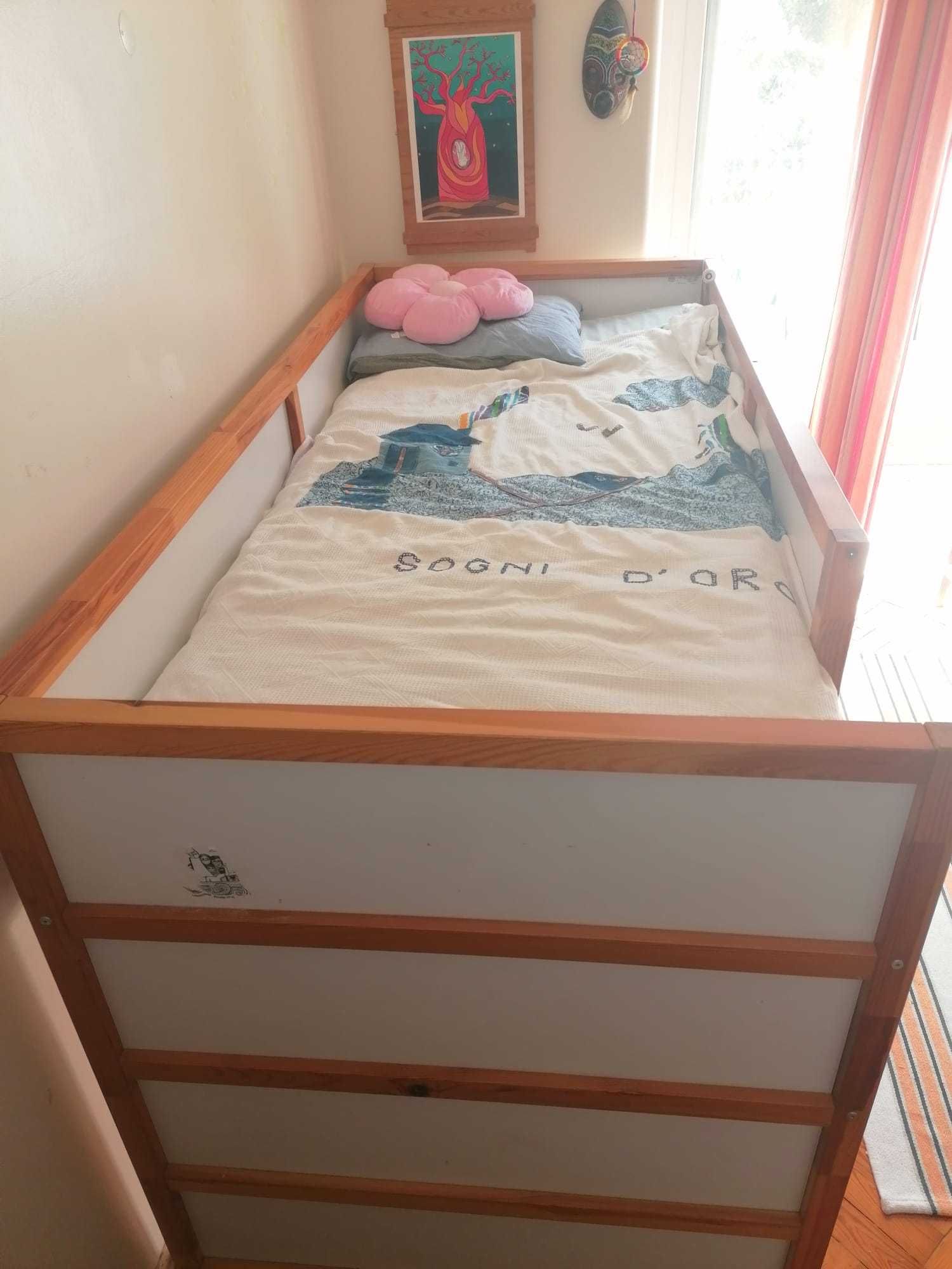 Cama beliche reversível Marca Ikea Kura