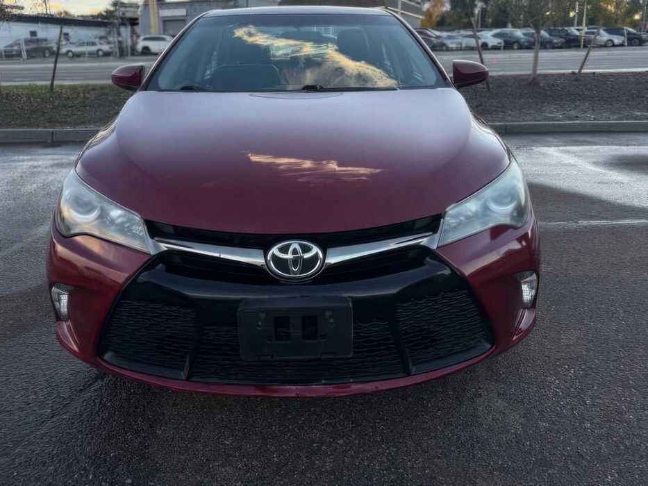 Toyota Camry      2017