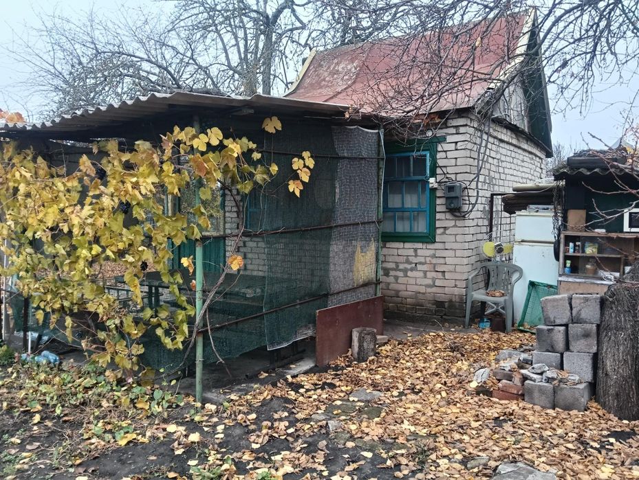 Продам дачний будиночок