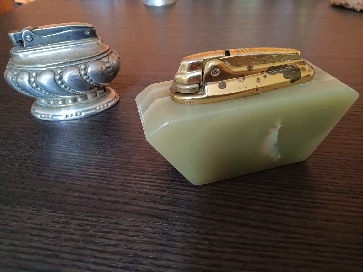 2 isqueiro de mesa ronson 1 a gás e outro a gasolina