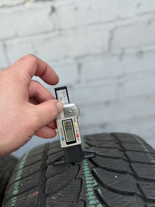 Топова шина‼️Bridgestone Blizzak lm80  105V 235/55 r19 8.7мм 2023рік