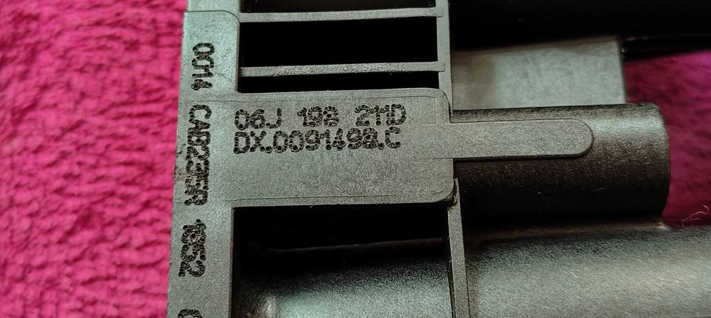 VAG 06J198211D Коллектор