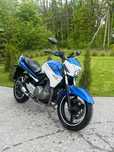 Suzuki GSR250 2016