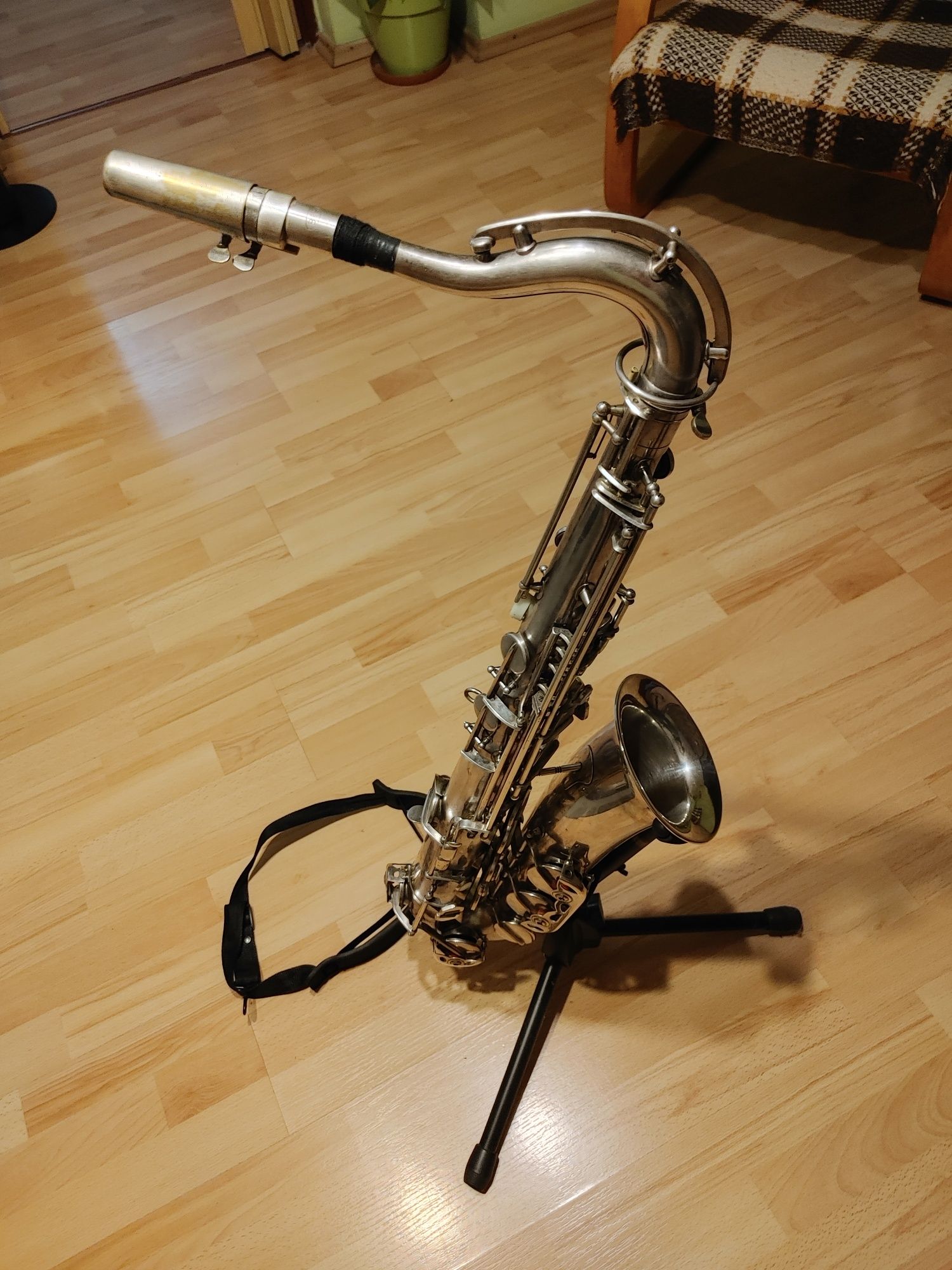 Sprzedam saksofon tenorowy