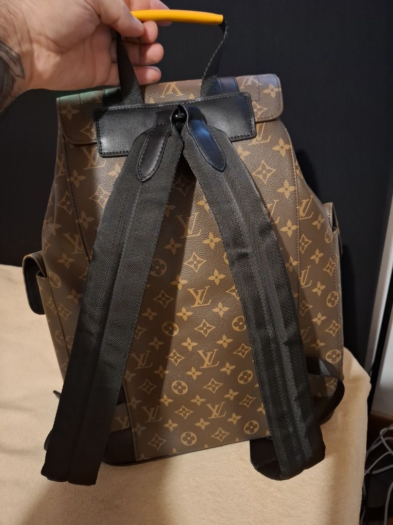 Mochila nova nunca usada