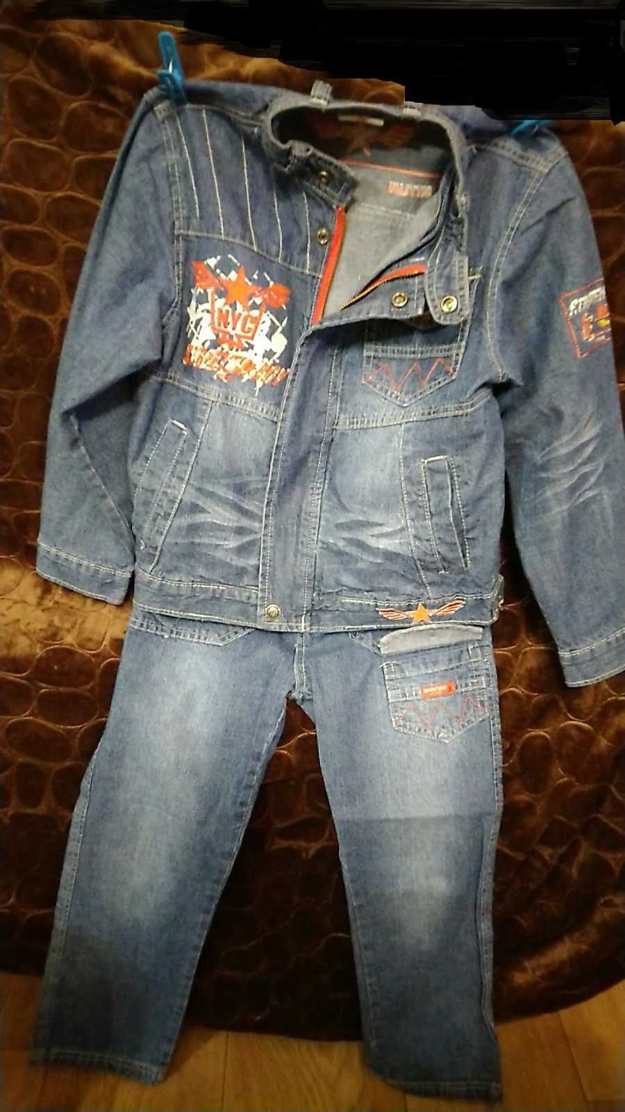 Продается турецкий джинсовый костюм на мальчика 7-8 лет