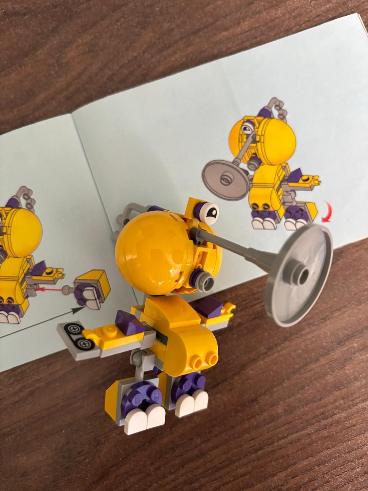 LEGO Mixels Trumpsy # 41562
(Cartoon Network)
Idades 6+
54 peças