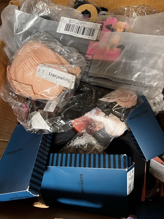 Білизна, бюсти сток оптом