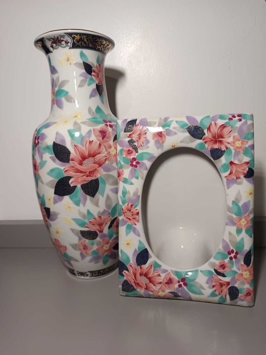 Conjunto Japonês em Porcelana Floral