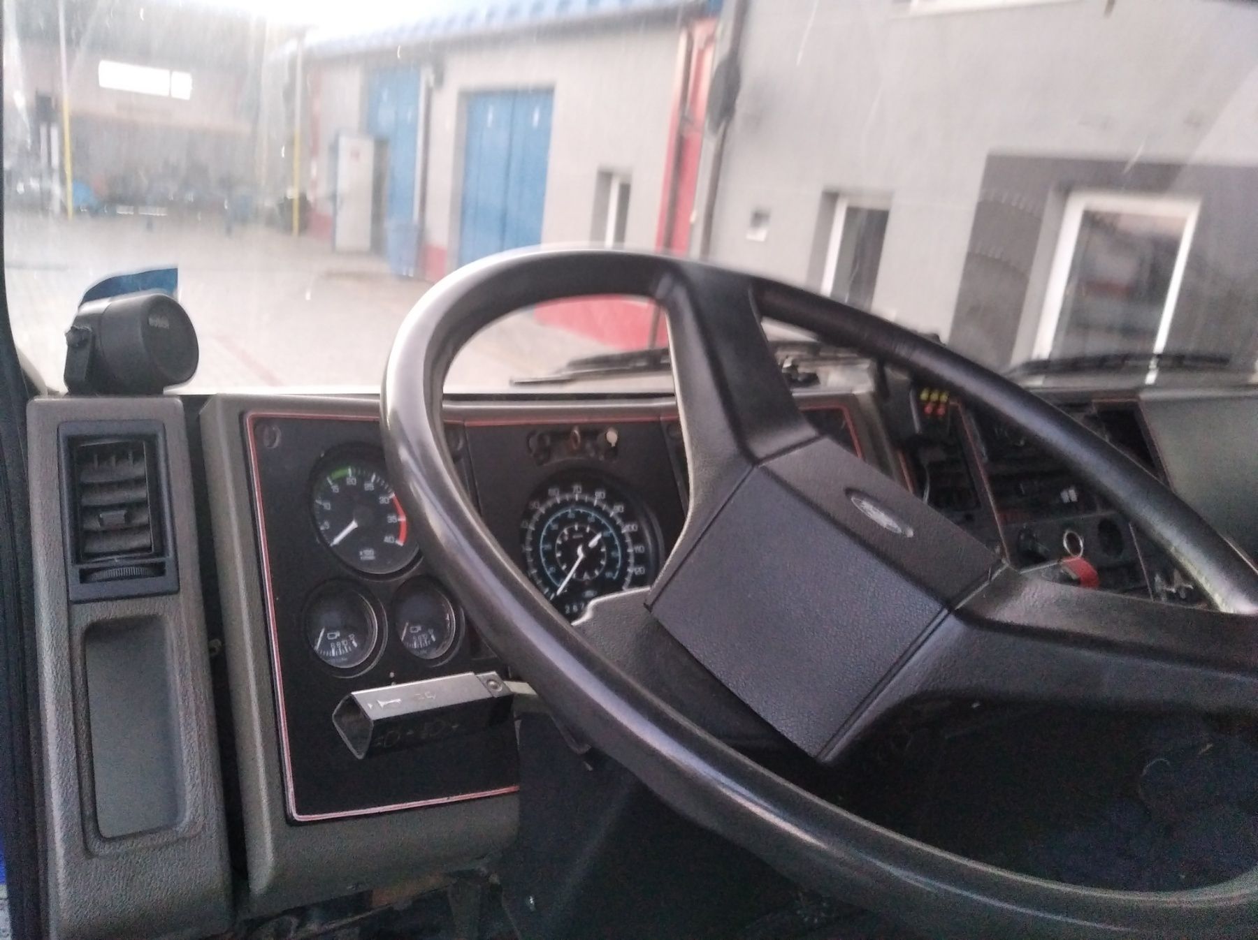 Евакуатор 6 т Ford