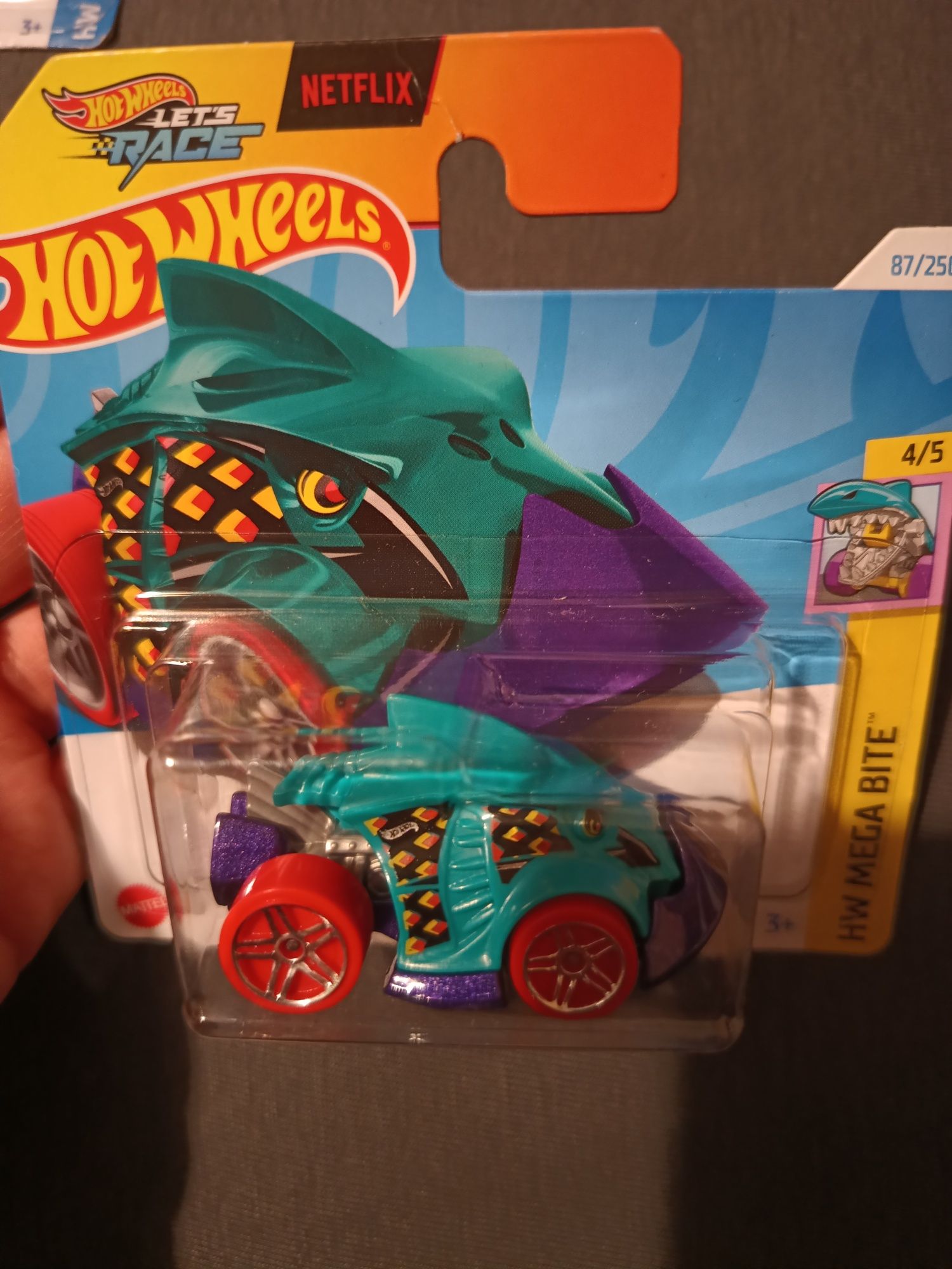 Samochodzik Hot Wheels HTC04 Piranha Terror HW Mega Bite Let's Race