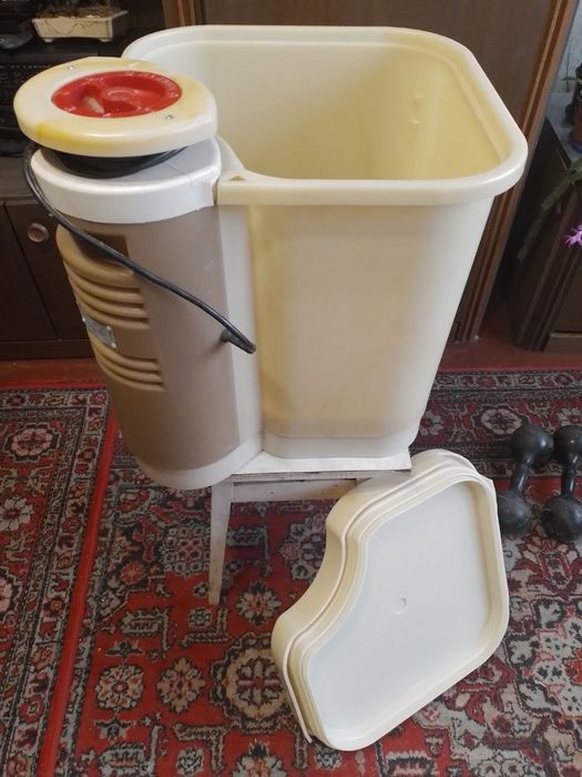 Продам стиральную машину малютка