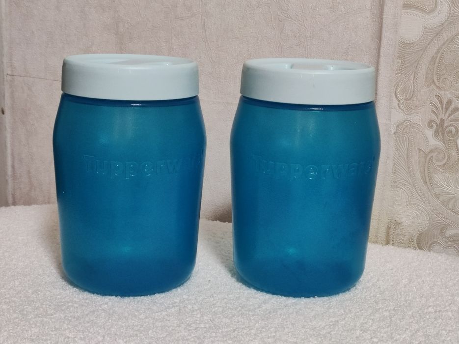 Банки пластикові універсальні