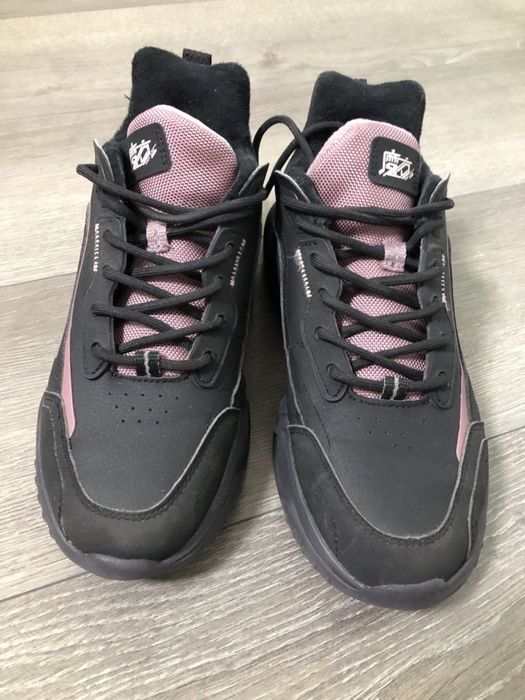 Зимові кросівки