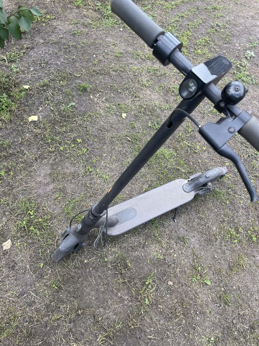 Самокат електро xiaomi essentinal