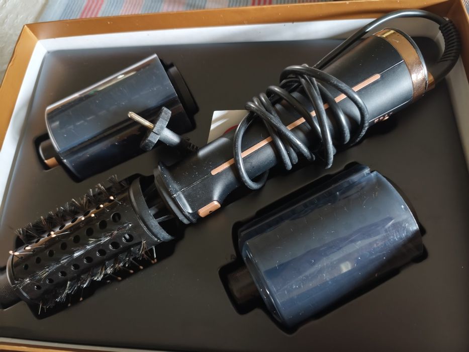 Escova elétrica modeladora