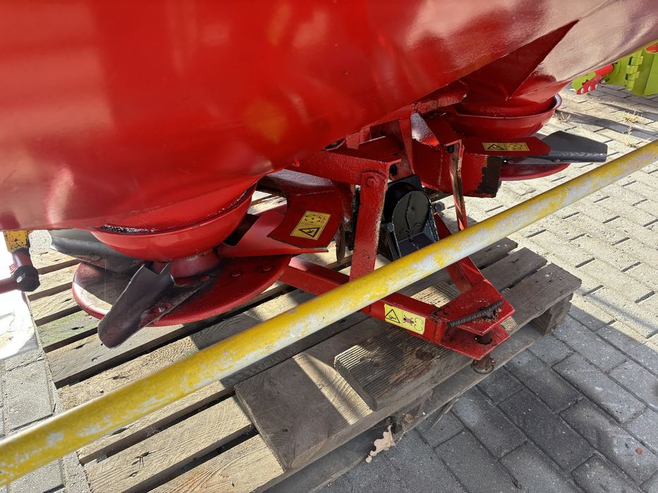 Rozsiewacz nawozów LELY Centerliner Kuhn siewka nawozu siewnik Rauch