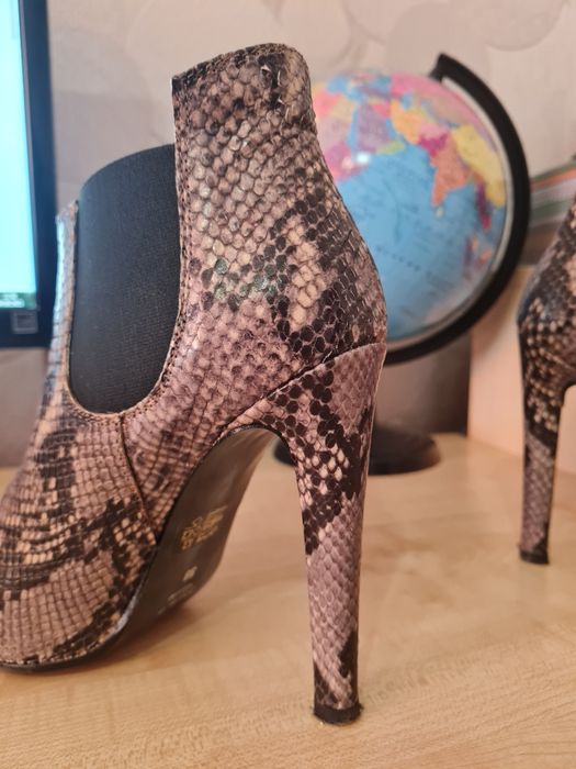 Продам шкіряні ботільони