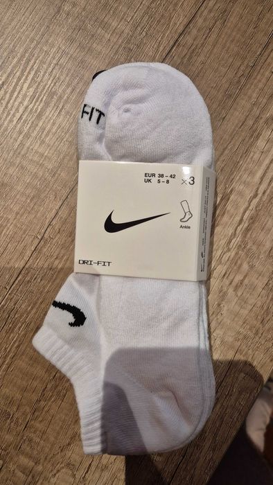 Stopki nike białe 38-42 dri fit