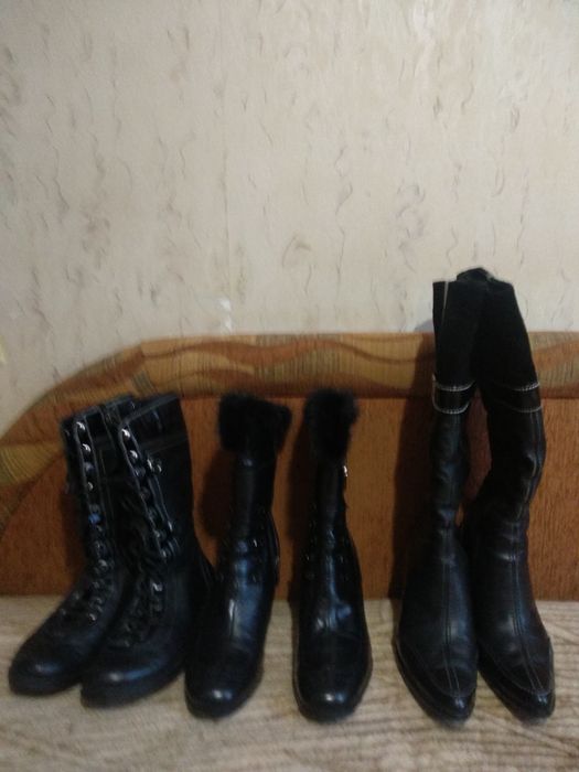 Взуття жіноче , зимове : 38 р. ; 40 р..